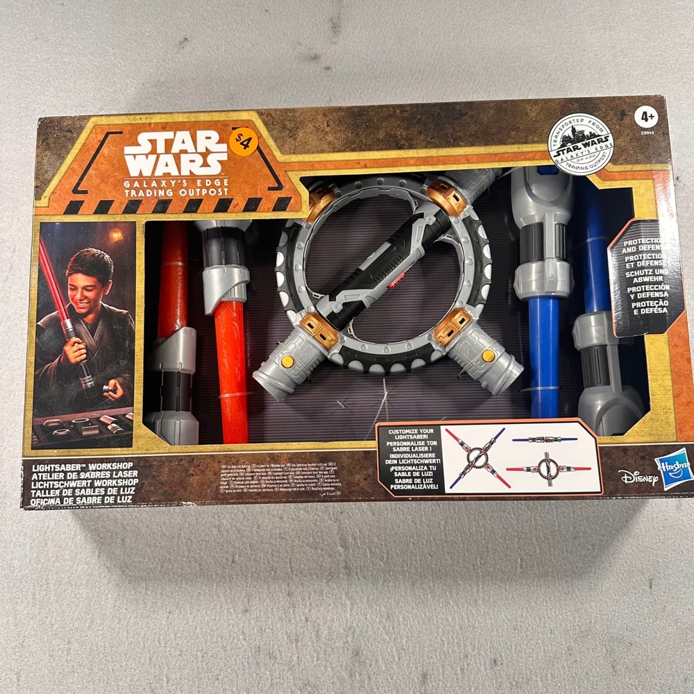NWT Star Wars Galaxys Edge Trading Outpost Lightsaber Workshop Hasbro E9945 NEW